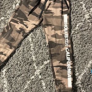 Hollister Camo Sweatpants